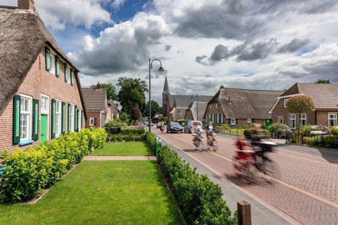 Sayang26 Gezellige Gezinsvriendelijke Stacaravan Op Familiecamping De Vossenburcht In Natuurgebied Reestdal - No Workers Allowed Villa IJhorst Exterior photo